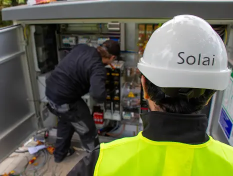 Inbetriebnahme der Solaranlage Trafostation